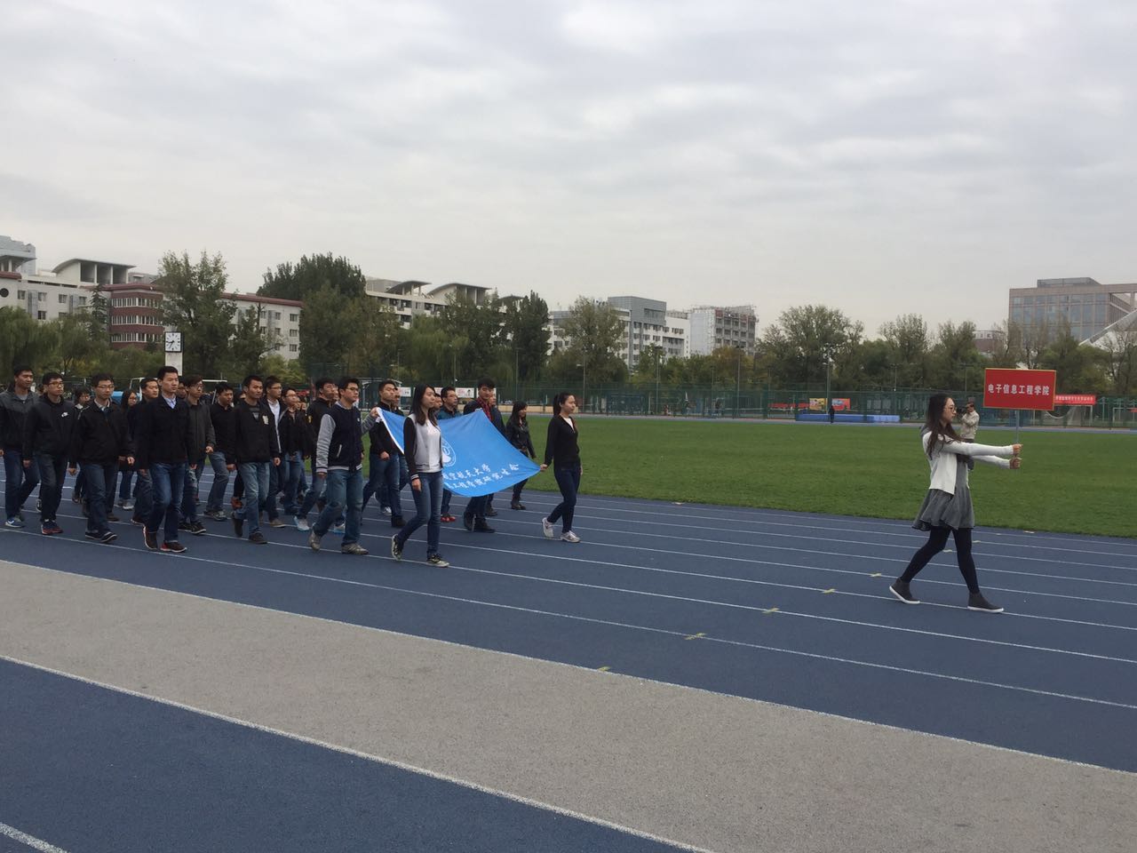 校运动会图片9.jpg 校运动会图片9.jpg